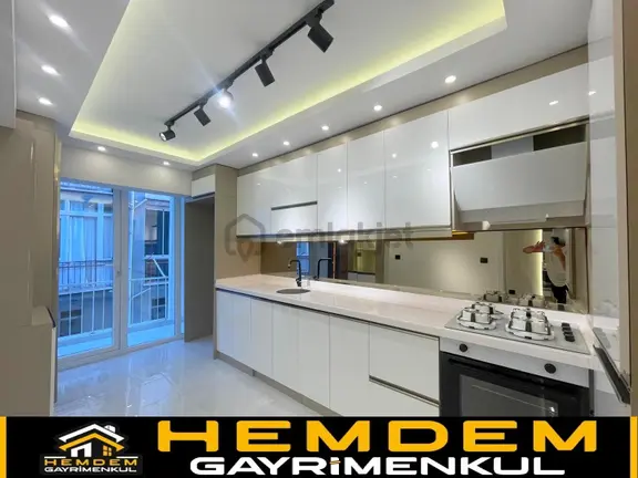 Hemdem Gayrimenkul'den Akşemsettin'de Full+full Yapılı Arakat 3+1 Satılık Daire 1