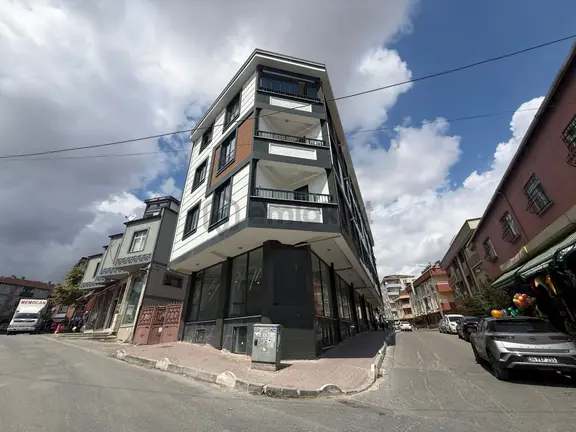 Kocasinan Merkez Mahallesinde 2 Katlı 390m2 Depolu Dükkan 1