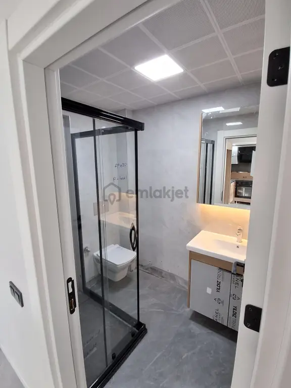 Kızılcaşar'da Sıfır, Özel Mobilyalı, 1.katta 1+1 Kiralık 2