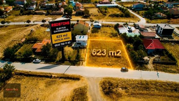 Redstone'dan Yulaflıda 2 Kat 0,60 Emsal Müstakil İmarlı 623 M2 1