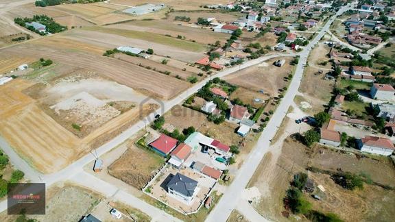 Redstone'dan Yulaflıda 2 Kat 0,60 Emsal Müstakil İmarlı 623 M2 2