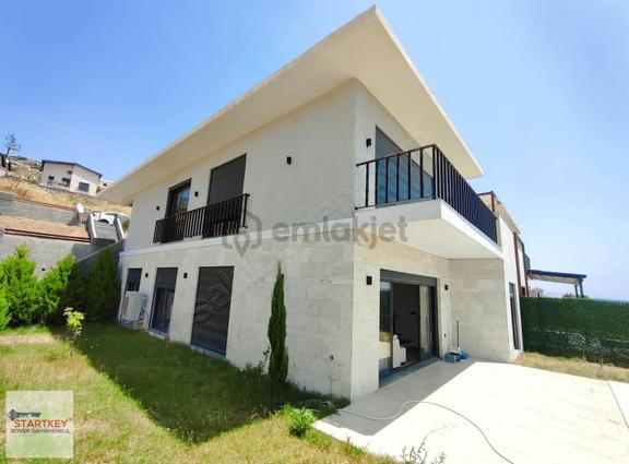 Foçaköyde Tam Müstakil Oturuma Hazır Eşyalı 5+1 Satılık Villa 2