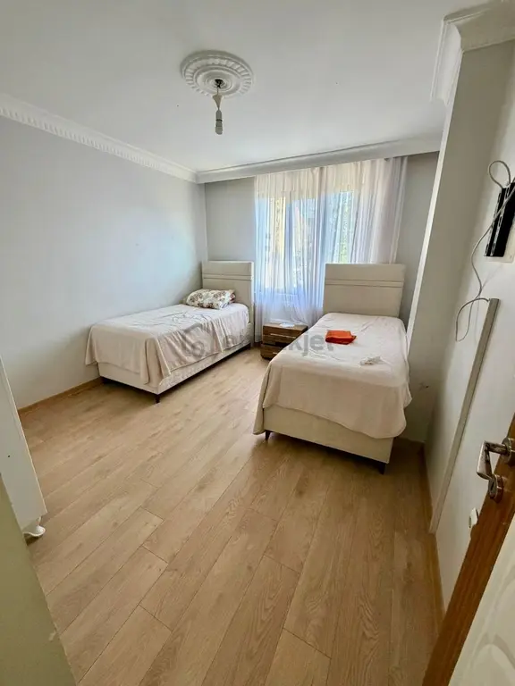 Türkmen Emlak'tan Gazi Mah. Satılık 4+2 Asansörlü Dubleks Daire 2