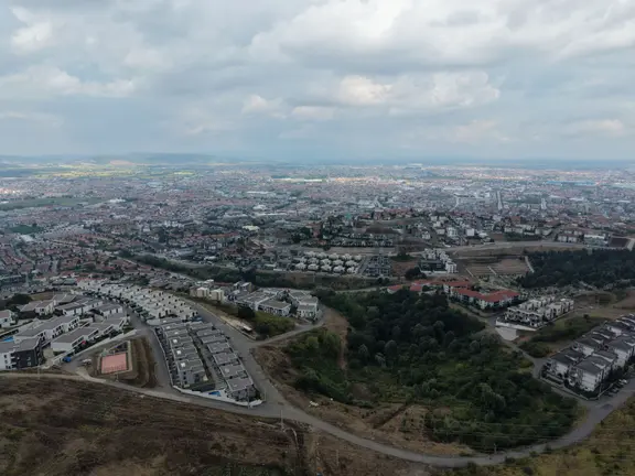 Serdivan'da Şehir Manzaralı Satılık Ada - Bahadır Eker'den 1