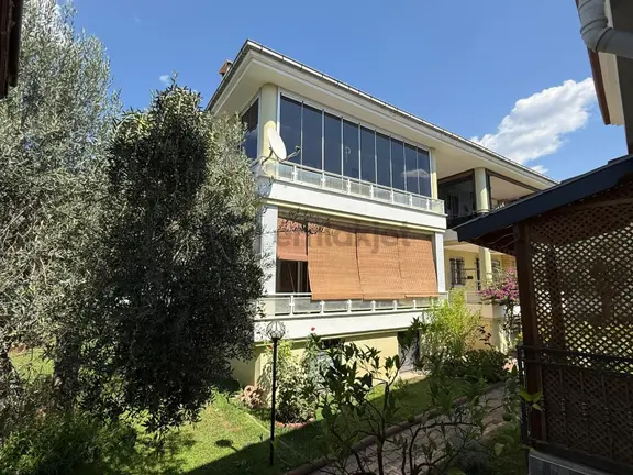 Denize 250 Mt | Elit Sitede, Deprem Etütlü, Ebeveyn Banyolu, Yüksek Giriş, Ferah 2+1 1