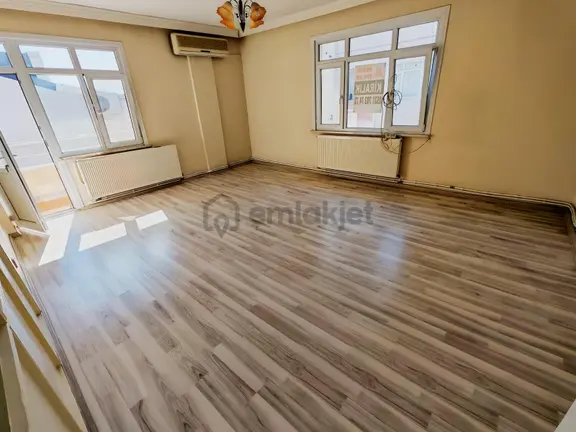 Aydıntepe Mah. E5 İn Dibinde 3 Balkonlu Geniş 2+1 Kiralık Daire 2