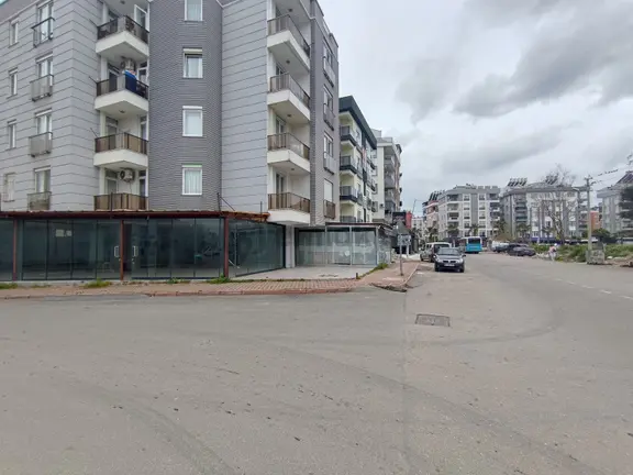 Yeşildere Mahallesinde Kiralık Geniş Dükkan | Köşe Başı Fırsat 2