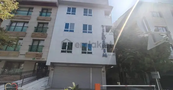 Bahçelievler Beşevler De Cadde Üstü Mağazalı Komple Bina 1