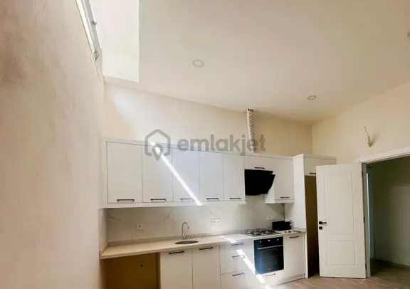 Döşemealtı Yalınlı'da Tam Müstakil 450 M2 8+2 Kiralık Villa 2