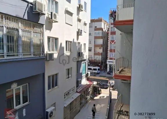 Silifke Göksu Mahallesi, Atatürk Caddesinde, Geniş 3+1 2