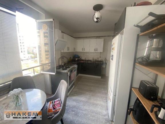 Hakem Emlak'tan Sarıçam Belediye Arkası İskanlı 2+1 Kapalı Mutfak Kombili Geniş Acil Satılık Daire 1