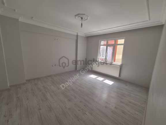 Merkezi Konumda Memura Kiralık Daire 1
