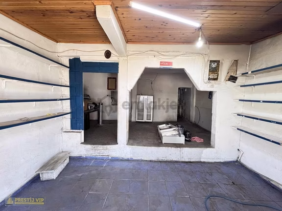 Prestijden Dökümcüler Sitesinde İşlek Lokasyonda Kiralık Büfe 1