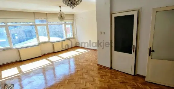 Sarıyer Merkez Mahallesinde 120 Metrekare 3+1 Satılık Daire. 2