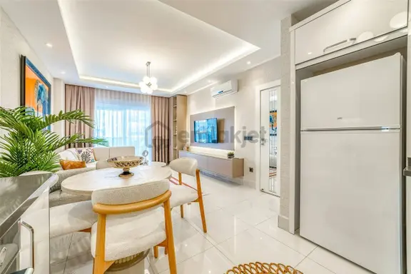 Alanya Tosmur’da Deniz Manzaralı Ultra Lüks Eşyalı 1+1 Satılık Daire 1