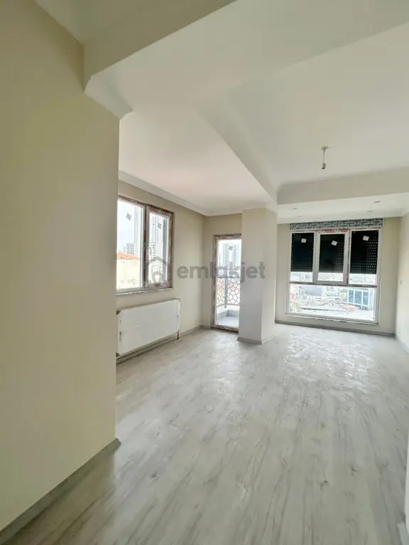 Mertcan'dan Mithatpaşa Cad Üzerinde 4+1 Teraslı Lüks Dubleks Daire 1