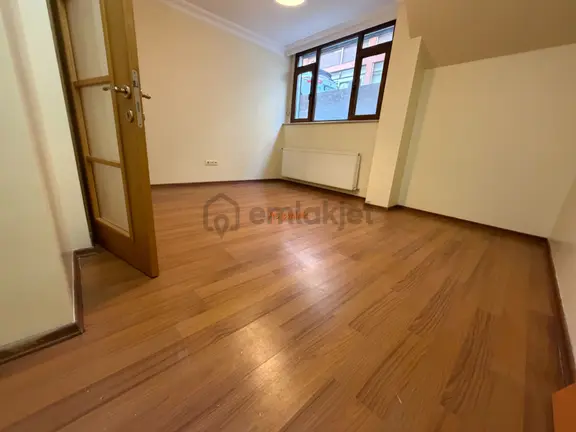 As Emlaktan 2+1 Bağlarbaşına Çevik Kuvvete Yakın Bahçe Kat Daire 1