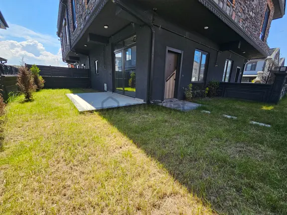 Deniz'den 4+1 Geniş Bahçeli, Yerden Isıtmalı ,denize Yakın Villa 2