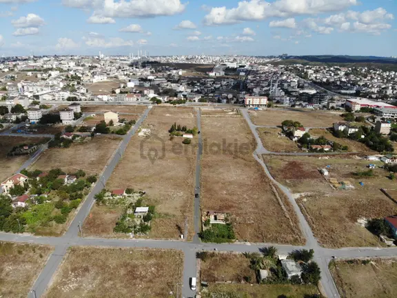 Arnavutköy Haraççı Mah.nde Yatırım Değeri Yüksek 792 M² Arsa 2