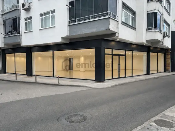 Century 21'den Satılık İşyeri Bülbül Dersesi Kenarı 306 M² 1