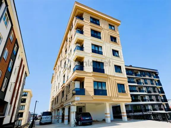 Century 21den Kiralık Cumhuriyetde Hastaneye 500 Mt 1