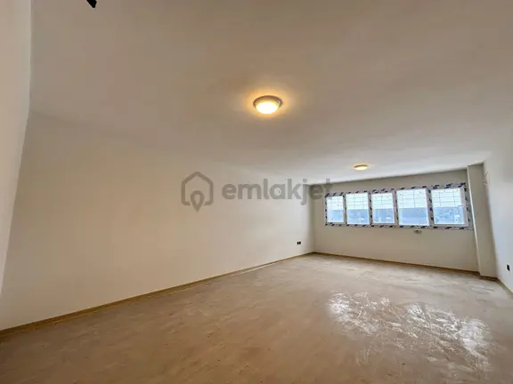 Alsancak Pasaportta Otoparklı 30m2 6.kat Masrafsız Kiralık Ofis! 2