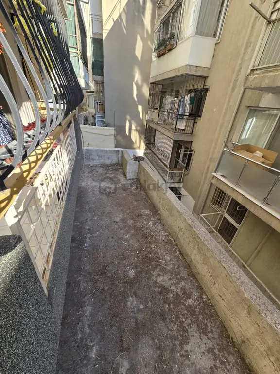 Güzelyalı' Da Meteorolojiye Yakın Doğalgazlı Kiralık 3+1 Daire 2