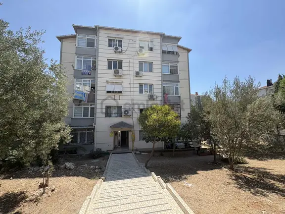 Buca Stadı Yanında Kiralık 2+1 Kapalı Mutfak Klimalı Eşyasız 1