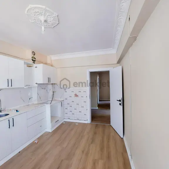 Redstone-zenadan Adapazarı Merkez Ana Cadde Üzeri Satılık Daire 2