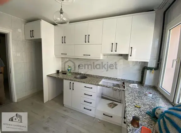 Aw'den 2+1 Doğalgazlı 100m2 K.mutfak Tadilatlı Satılık 1