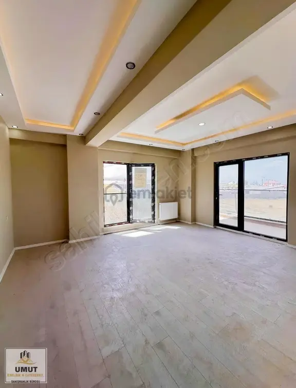 İpekyolu Ulak Plaza Yanında Satılık 3+1 Sıfır Daire 2