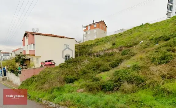 Çayırova Emekte 189 M² Köşe Parsel 3 Kat İmarlı Yatırımlık Arsa 1