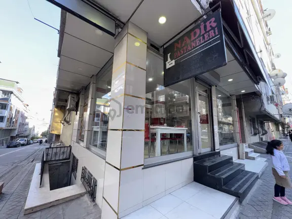 Zaferyapıdan Kiralıkdükkan 2katlı Eczane Kasaba Fırına İ.paşada 1