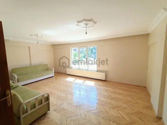Asyapıdan 3+1+kiler 120 M2 Vadi Manzaralı Ara Kat Kombili 2