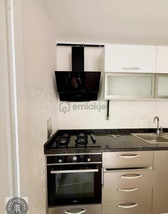 Mithatpaşa Kıyıboyu Geniş Oturumlu Full Kredi İmkanı 2+1 Daire 2