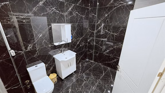 Mevlana'da Merkezi Konumda Kiralık Dükkan 2