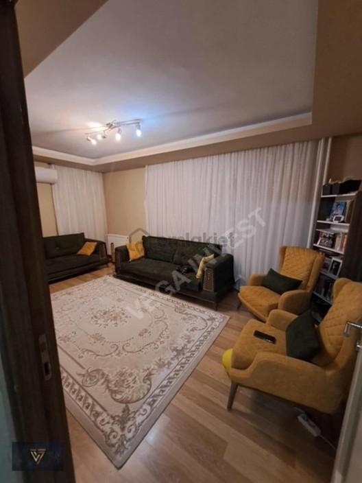 Mollayusuf Mahallesinde Cadde Üstü Satılık 2+1 1
