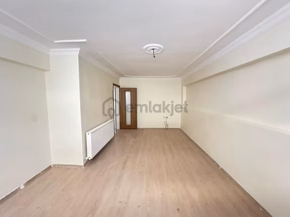 Karabağlar'da Kiralık 3+1 Ferah Ve Boş Daire 1