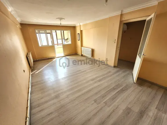 Konak Güneşli Mah, 3+1, Üçyol Metro Yakını, Doğalgazlı, Kiralık Daire 1
