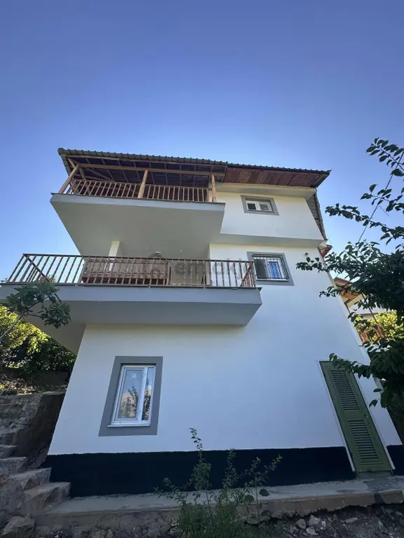 Selçuk Emlaktan Y.konacık Yapıtaş Konakları Yanı Sat. Villa 2