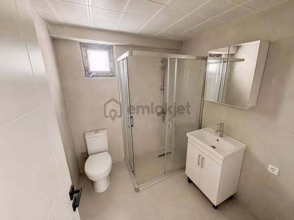 Seyranbağlarında Sıfır 3+1 Yerden Isıtma Kapalı Otopark Asansör 2