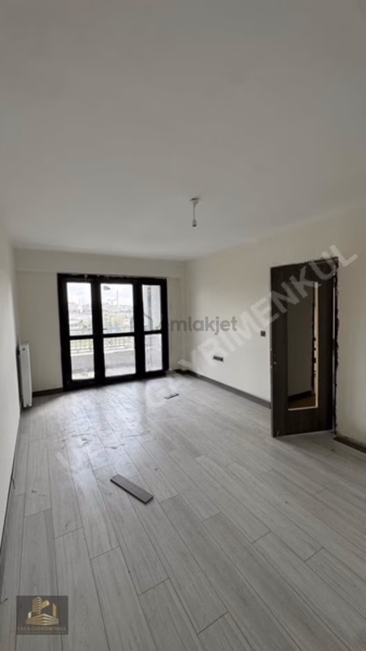 Ulus'tan 3.etap 2+1 82m2 5.kat Millet Bahçesi Cephe Kiralık 1