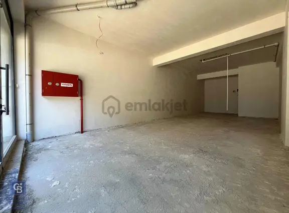 Akpınar Akyükselen Zirve 1'de Cadde Cepheli Kiralık Sıfır Dükkan 2