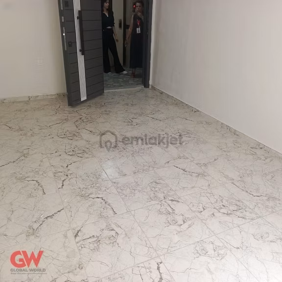 Tekirdağ Merkezde Pasaj İçerisinde Dükkan Satılık 2