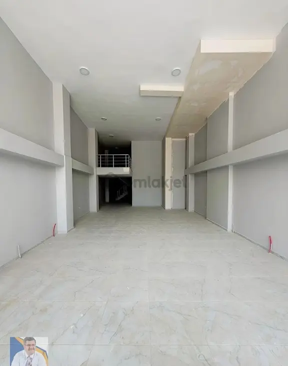 Satılık Geniş Ve Kullanışlı Merkezi Konumda Dükkân 1
