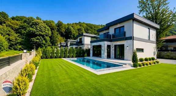 Remax Mavi Murat Gençler'den Sapanca'da Müstakil Havuzlu Villa 1