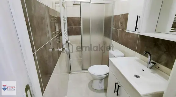 Sancaktepe V. Karani Mahallesinde Kiralık 2+2 Ters Dubleks Daire 2