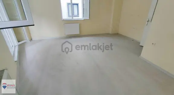 Sancaktepe V. Karani Mahallesinde Kiralık 2+2 Ters Dubleks Daire 1
