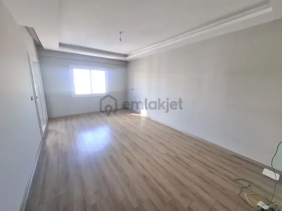 E-5 Üzeri Acill Satılık 2+1 Kapalı Mutfak Geniş Otumlu Daire 2