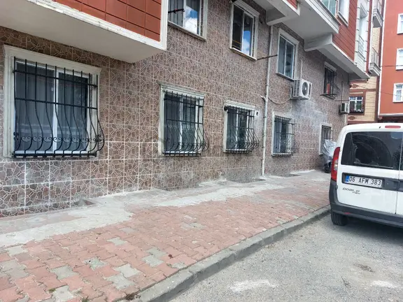 Gaziosmanpaşa Küçükköy Yeni Mah Geleri Cadesi De Acıl Satılık Ters Dubleks 4+2 180 M2 1